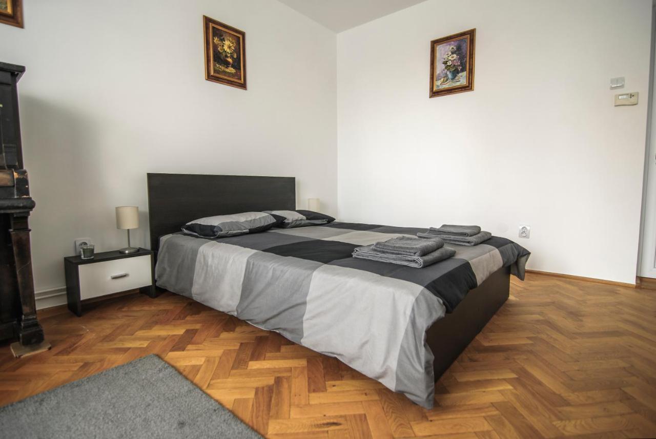Central David Residence Брашов Экстерьер фото